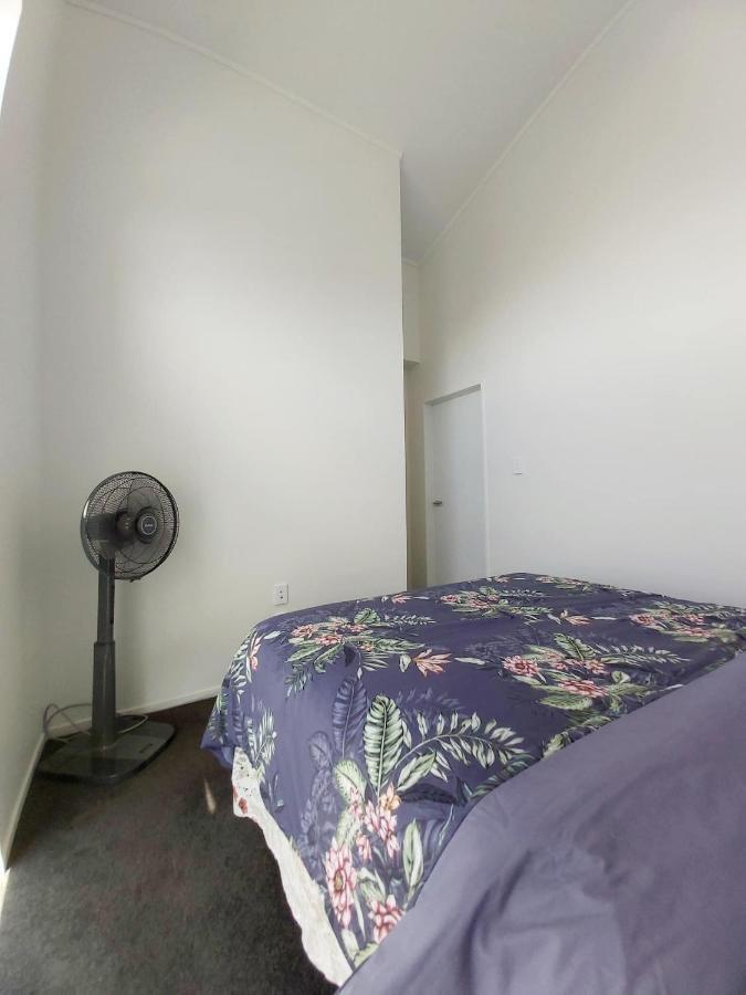 Auckland Homestay Near Airport-Room With En-Suite, Free Parking Papakura Exterior photo